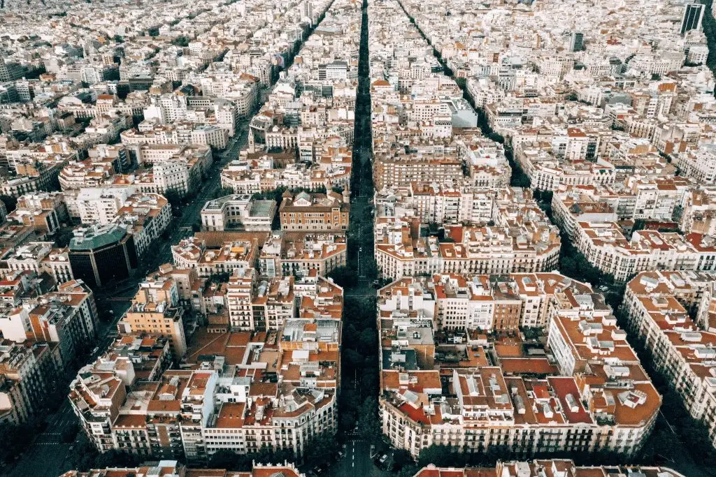 Infraestructuras y servicios